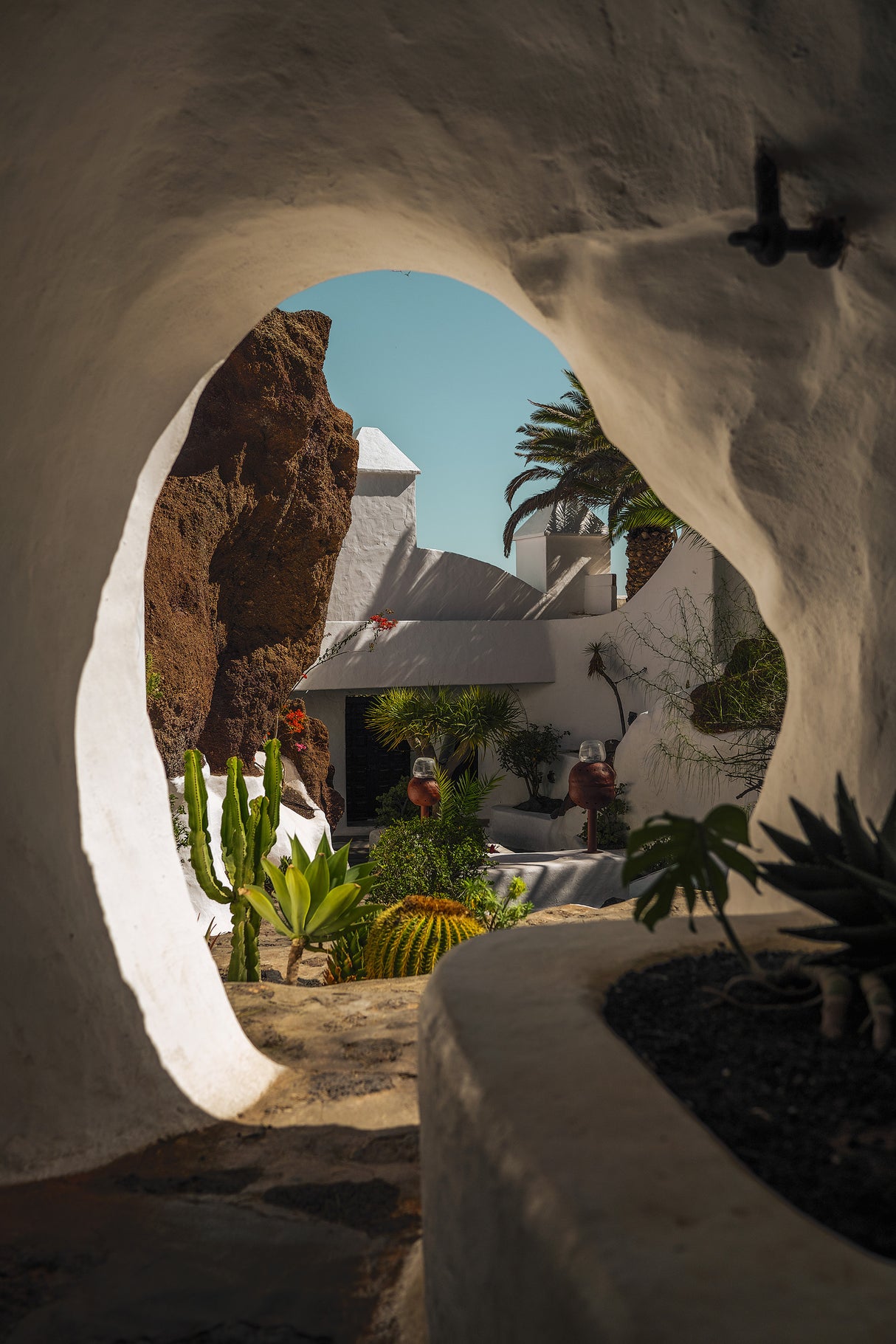 Panasonic Lumix S9 Full-Frame Mirrorless Camera with 20-60mm F3.5-5.6 Lens (Red)