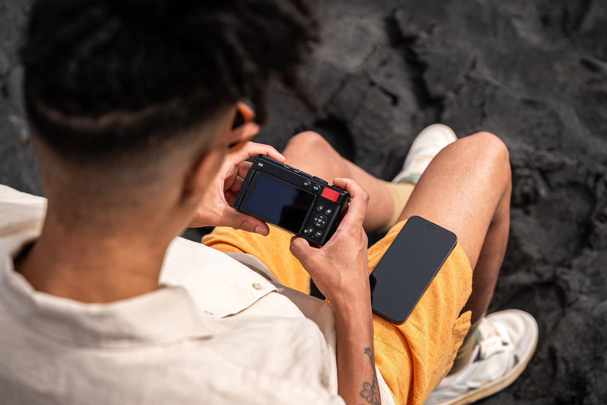 Panasonic Lumix S9 Full-Frame Mirrorless Camera with 20-60mm F3.5-5.6 Lens (Red)