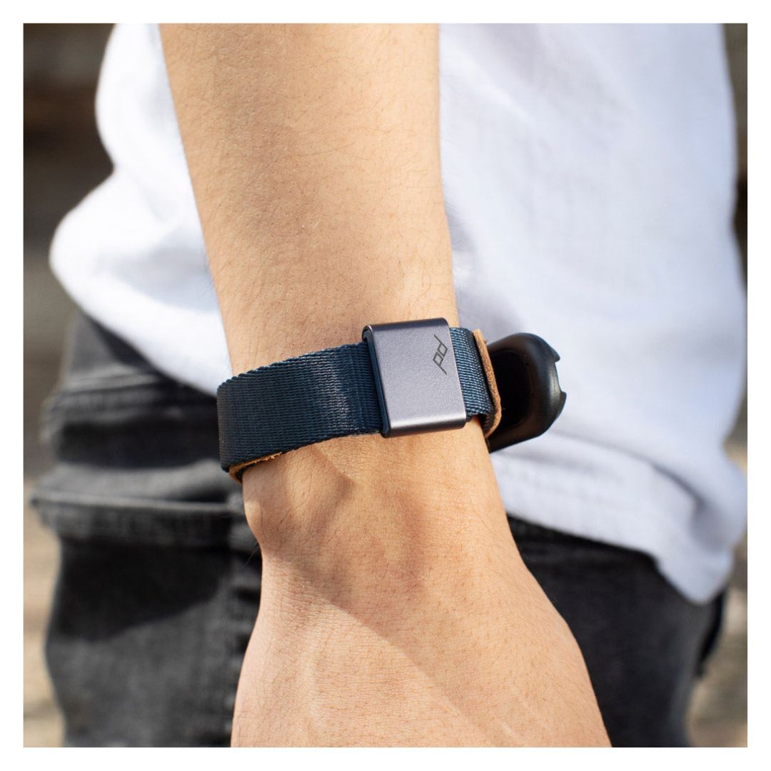 Peak Design Cuff Camera Wrist Strap with Magnetic Clasp and Upgraded Webbing (Midnight Blue)
