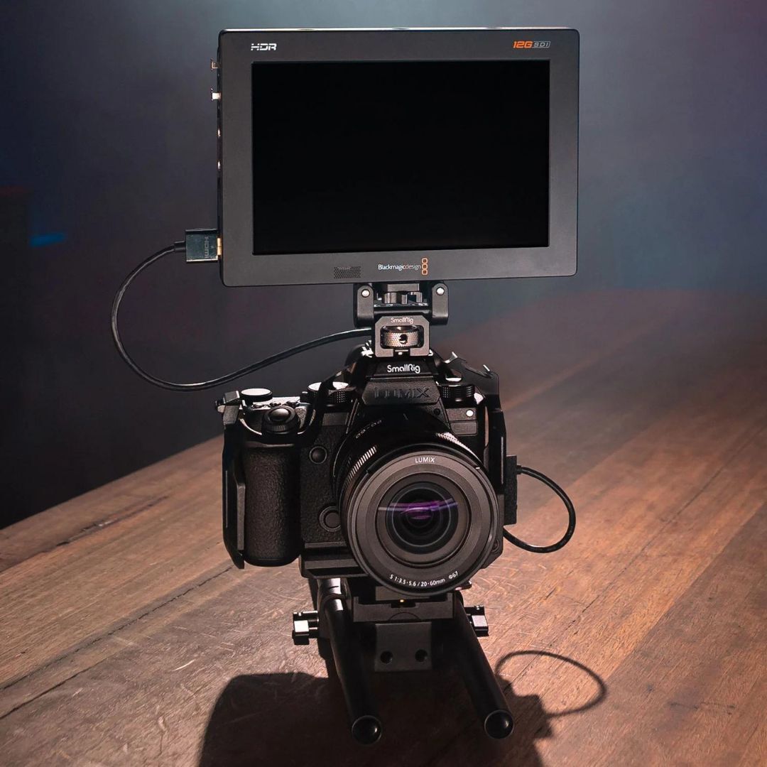 Panasonic LUMIX S5M2X Full-Frame Mirrorless Camera with 20-60mm Lens, 24.2MP (Black) (Certified Refurbished)