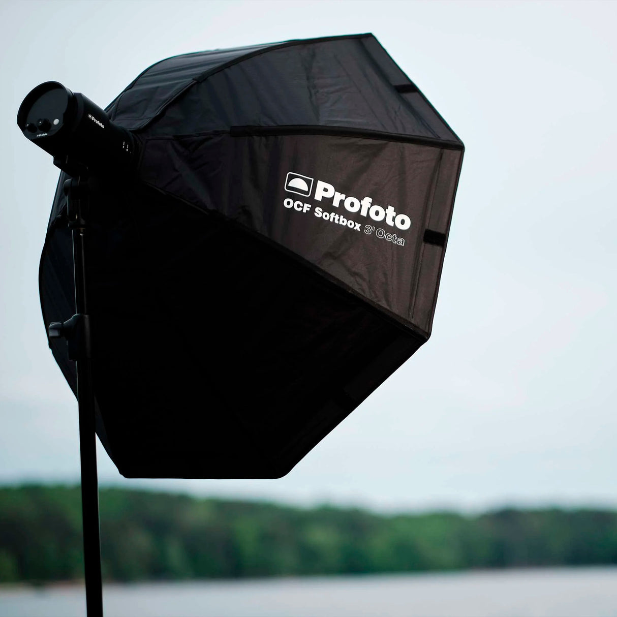 Profoto OCF Compact and Lightweight 3-Feet Softbox Octa with SoftGrid 50-Degree 3-Feet Octa Bundle