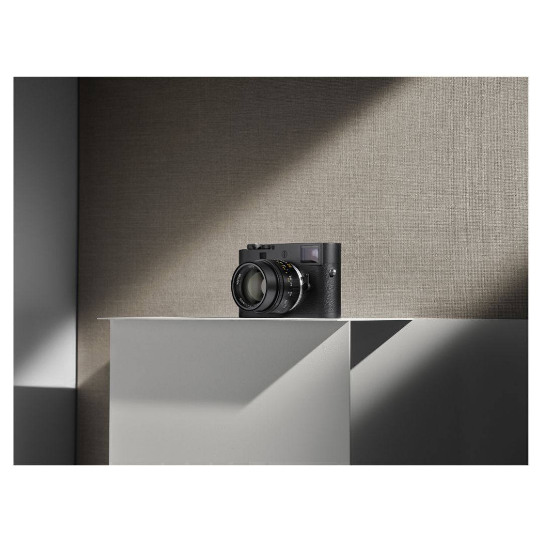 Leica M11-D Camera with BSI CMOS Sensor, Triple-Resolution Technology and Wi-Fi Connectivity (Black)