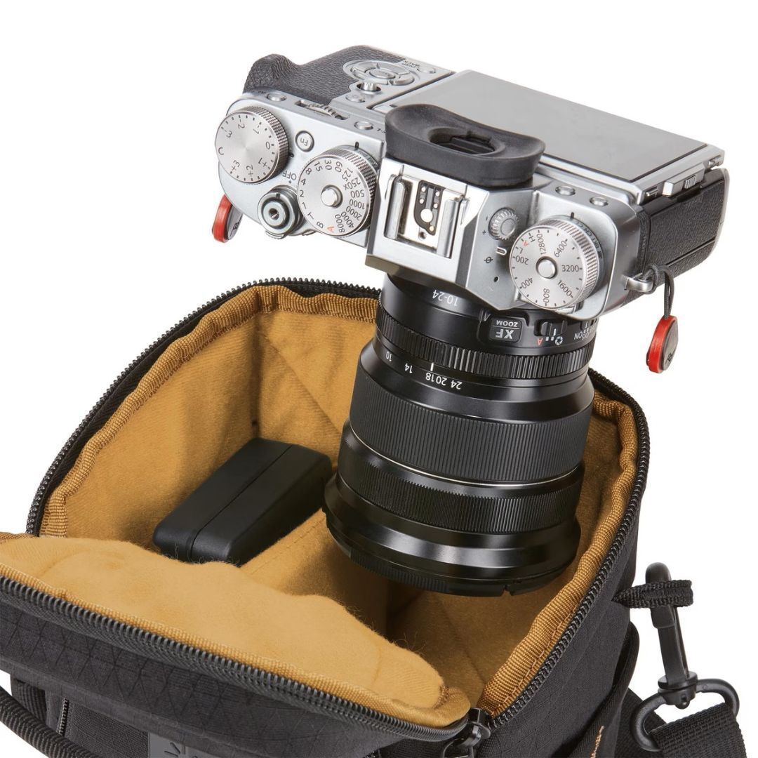 Case Logic Viso DSLR and Mirrorless Camera Shoulder Bag with Molded Water-Resistant EVA Base (Black)