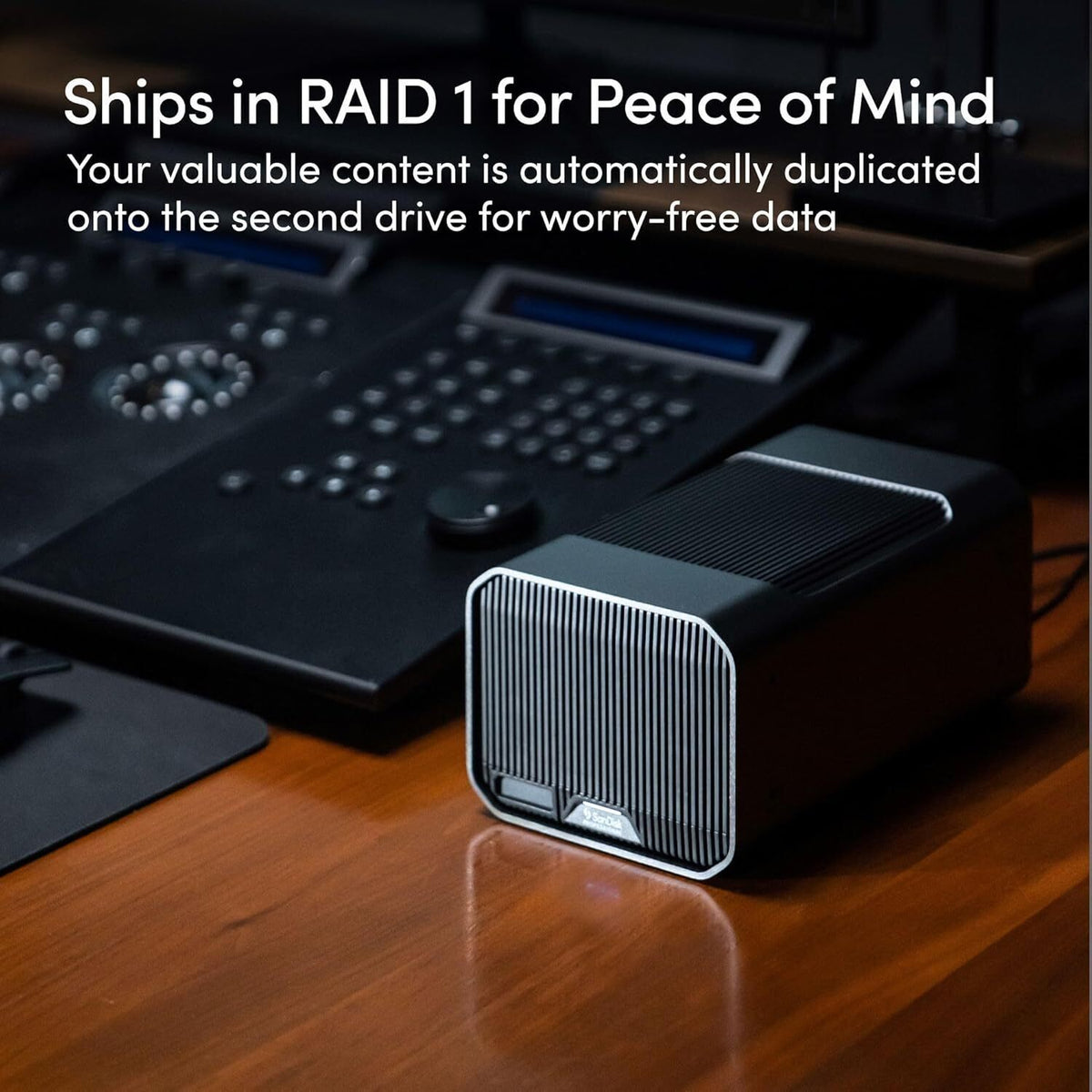 SanDisk Professional 12TB G-RAID Mirror 2-Bay RAID Array (Thunderbolt 3) with 4TB SSD Mag Bundle