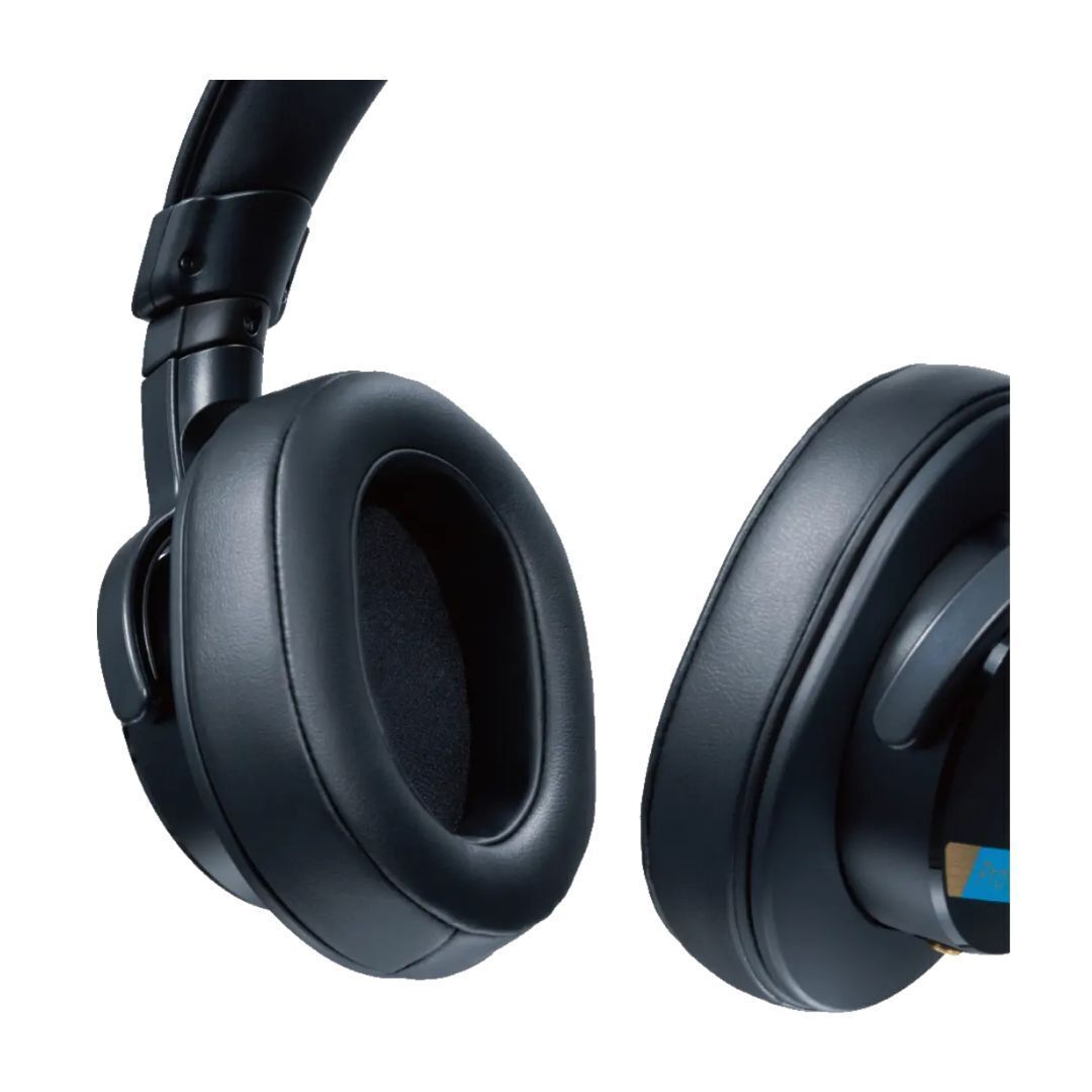 Sony MDR-M1 Professional Reference Closed Dynamic High-Fidelity Monitor Headphones (Black)