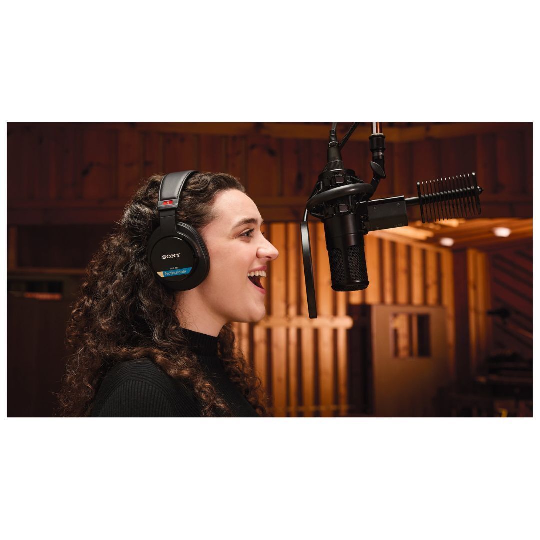 Sony MDR-M1 Professional Reference Closed Dynamic High-Fidelity Monitor Headphones (Black)