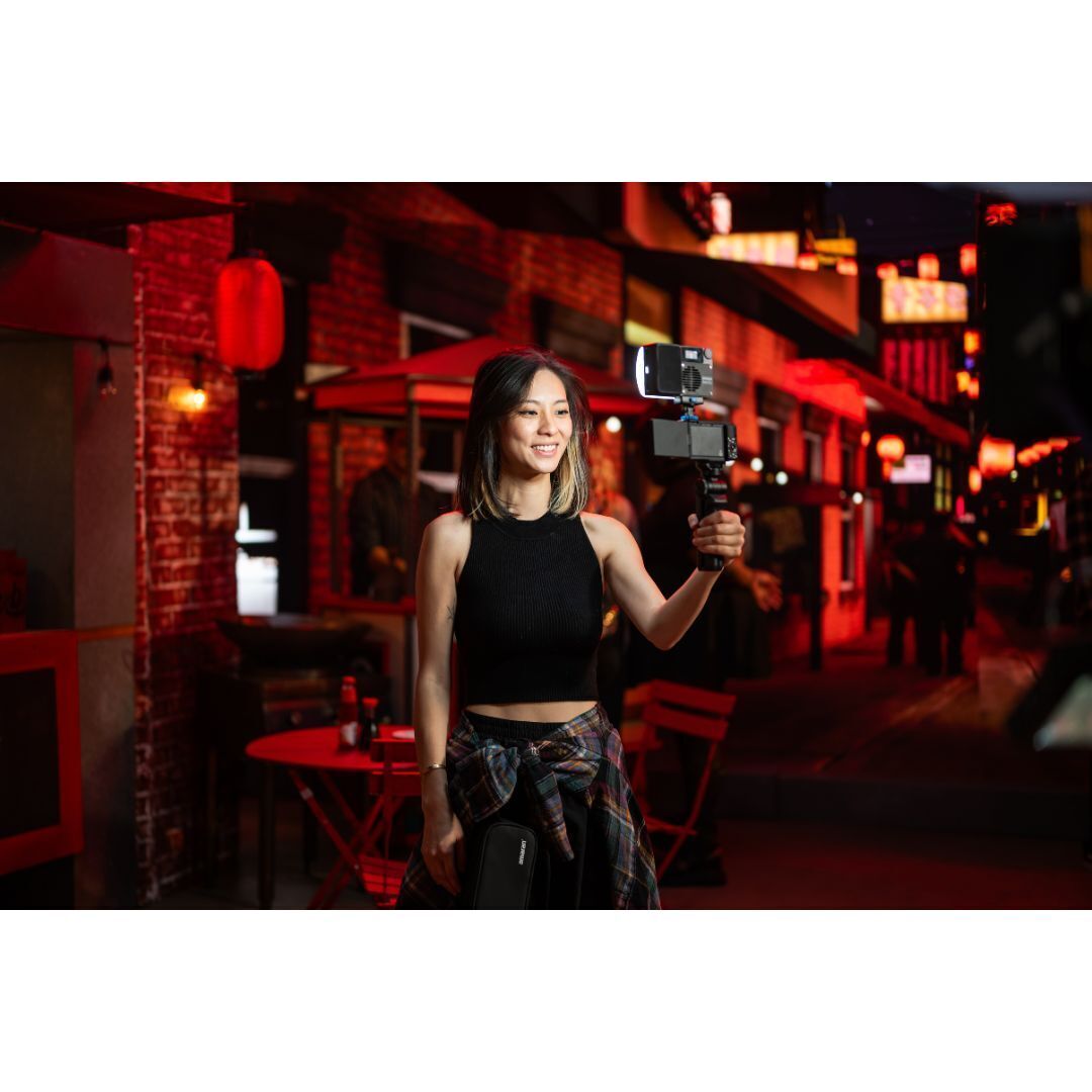 amaran Ace 25x Bi-Color LED Light with Ace Lock Quick-Release Mount and Optical Design (Silver)