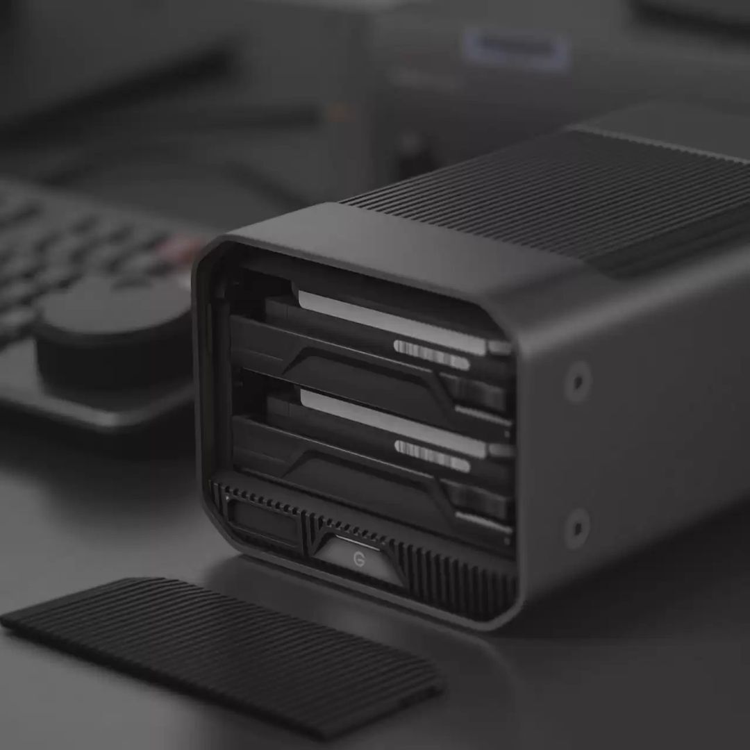 SanDisk Professional G-Raid Project 2 Hard Drive with Thunderbolt 3 Interface (16TB, Space Gray)