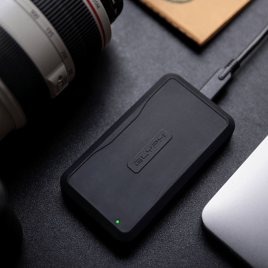 Glyph Atom PRO External NVMe SSD V2 with 3000 MBPS Transfer Speed and Thunderbolt 3 (1TB, Black)