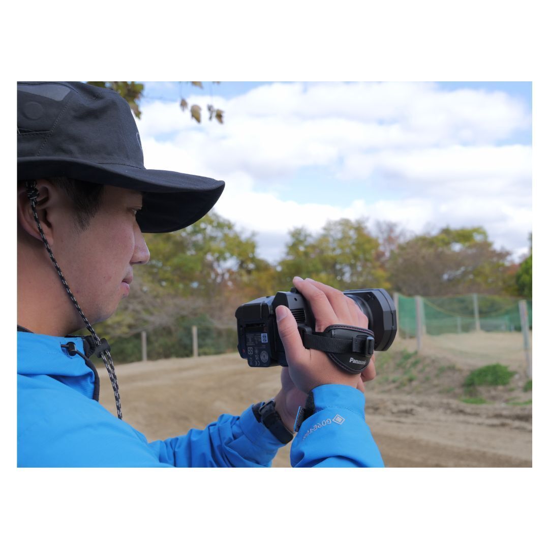 Panasonic HC-X1200 UHD 4K HDMI Camcorder with 24x Zoom 60p and HYBRID O.I.S. (Black)