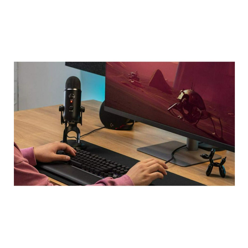 Blue Microphones Yeti USB Blackout Microphone Plus C922 Pro Streamer HD Webcam