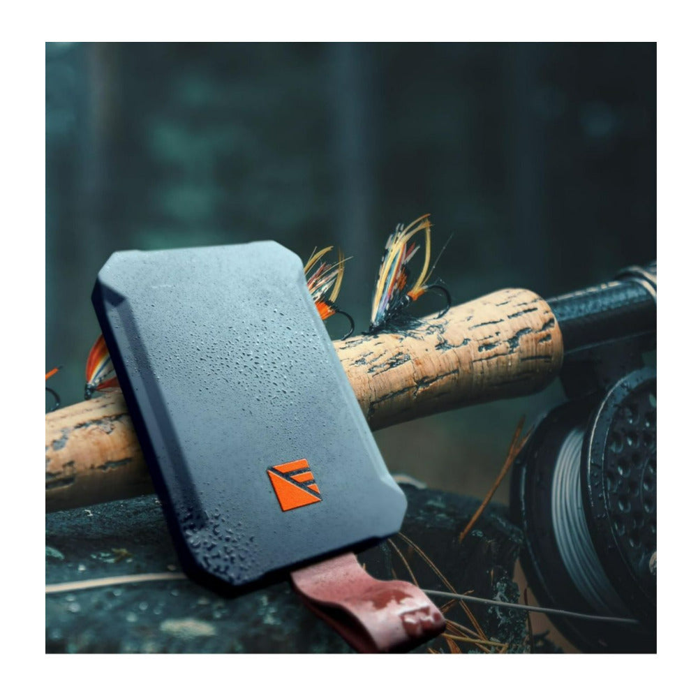 Poseidon Nano 3000mAh Wireless Charger with Portable Construction and Built-In Mavrik Tech (Black)