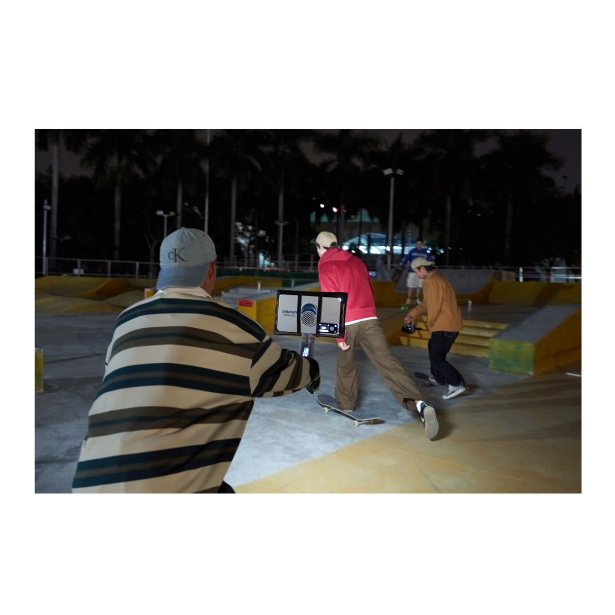 amaran Pano 60c Compact 60W Output RGBWW Full Color Panel Light All-In-One Creator Kit (White)