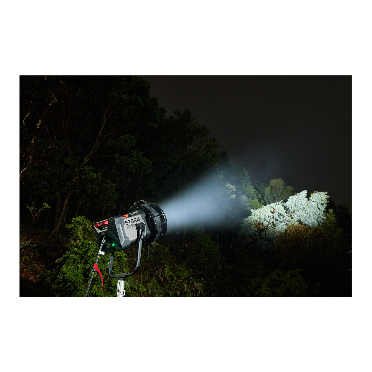 Aputure STORM XT52 5,200W Point-Source Full-White LED Monolight (Bare Leads)