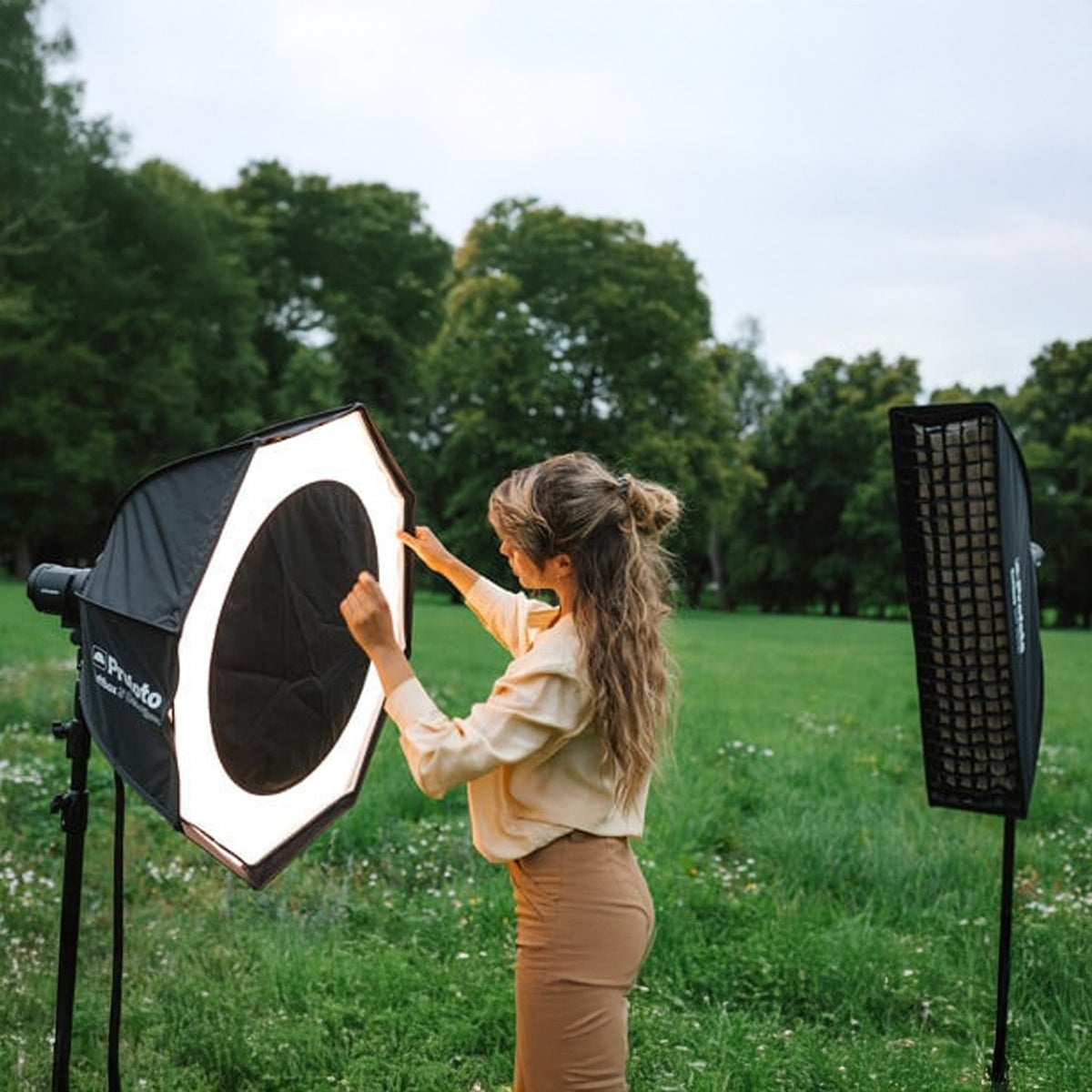 Profoto Softbox 4-Feet Octa Light Modifier (White Interior), Softgrid Octa, and Edge Mask Bundle