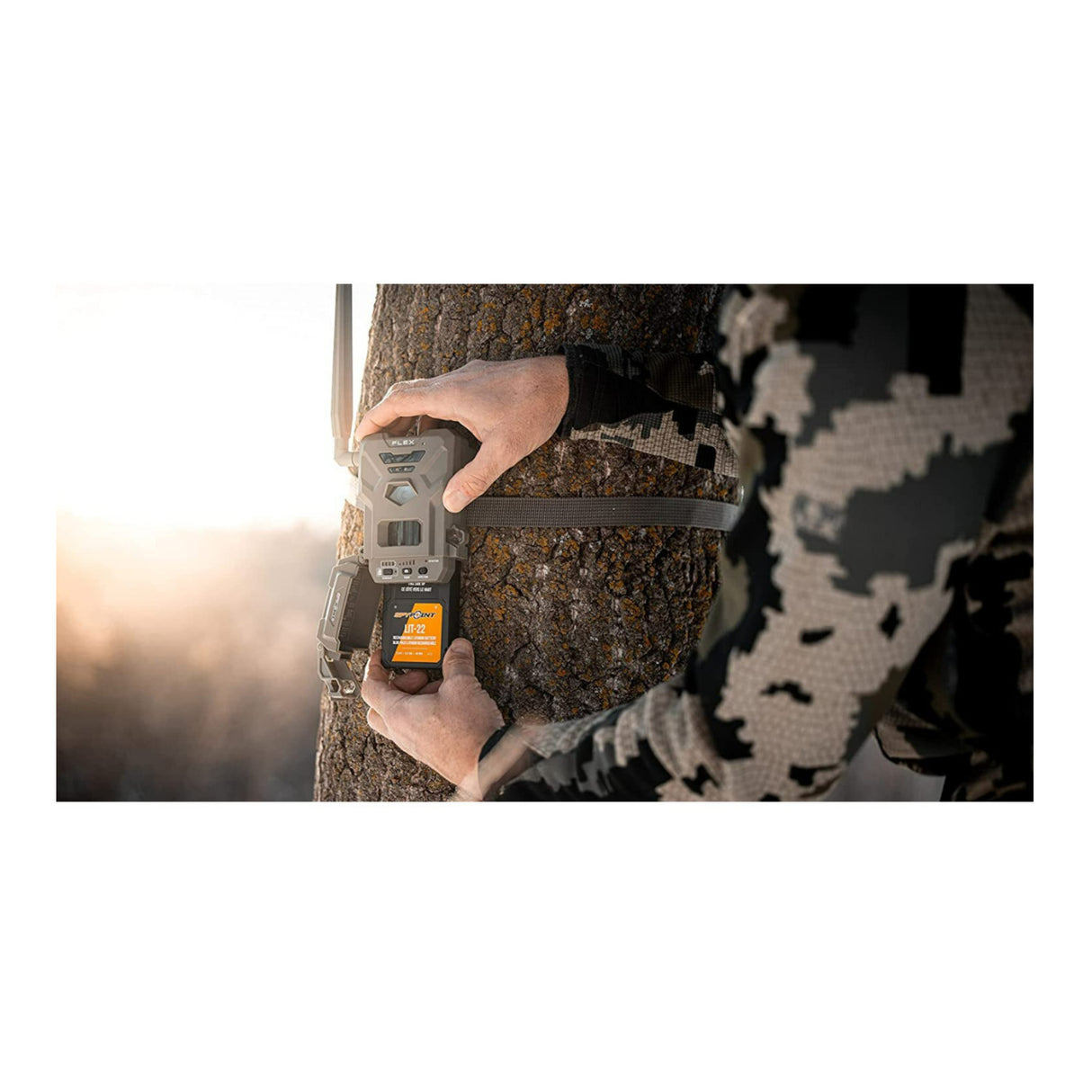 Spypoint Flex-S-Dark Solar Cellular Trail Camera with Lithium Battery, 32GB SD Card & Card Reader