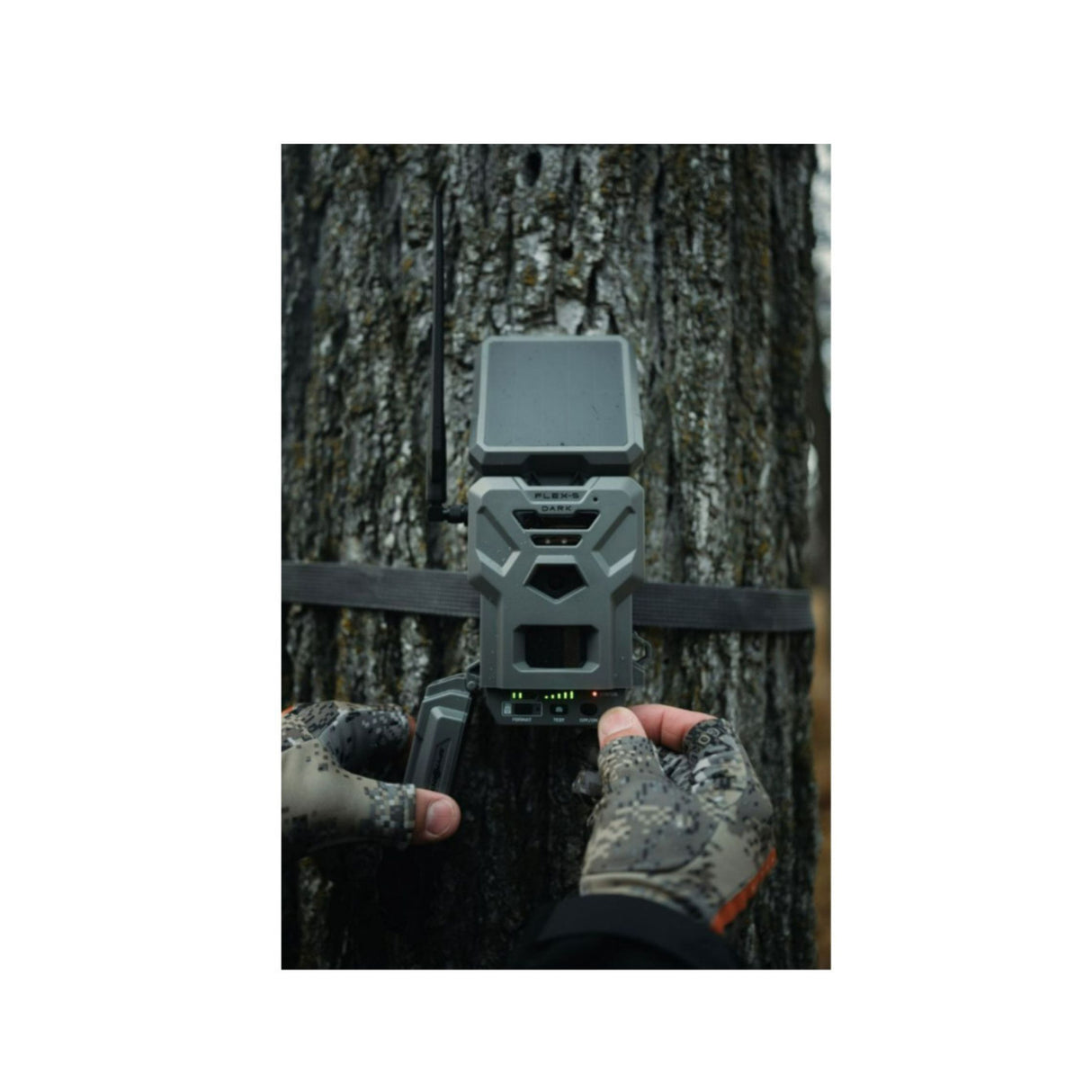 Spypoint Flex-S-Dark Solar Cellular Trail Camera with Mount Arm, Battery, 32GB SD Card & Card Reader