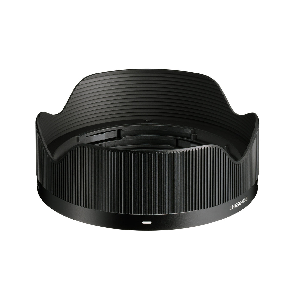Sigma 24mm F3.5 DG Black Contemporary Lens for L Mount and Accessories Bundle