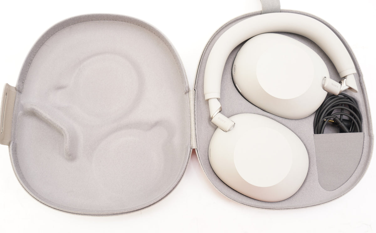 Sony WH-1000XM6 Wireless Noise-Canceling Headphones with QN3 Processor (Silver) (Used)
