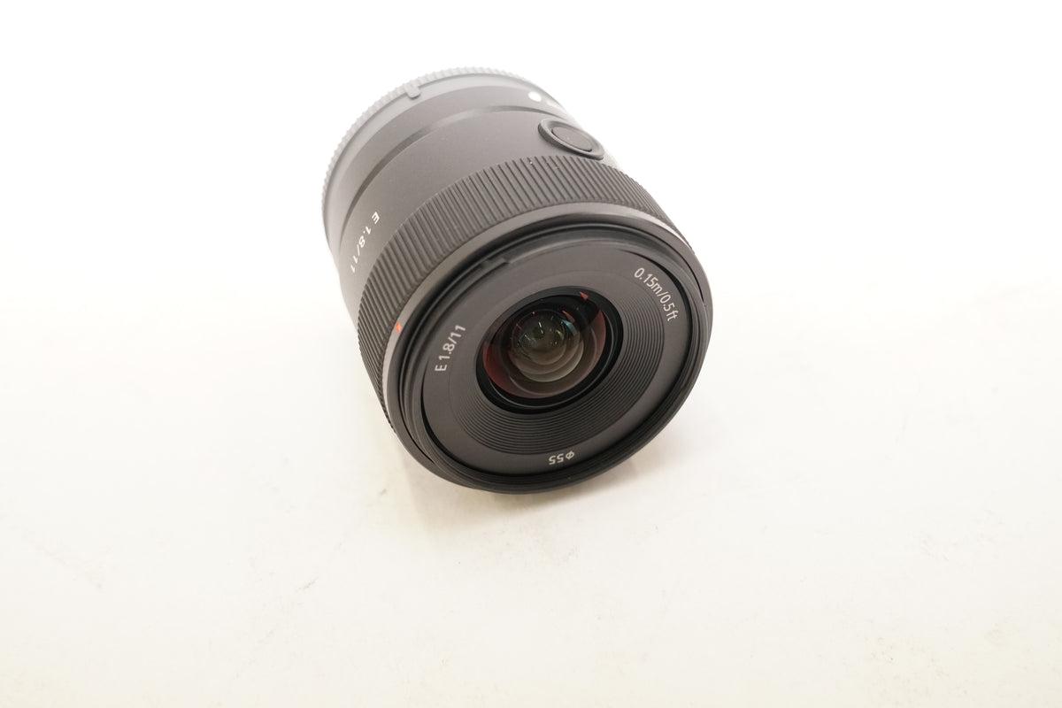 Sony E 11mm F1.8 APS-C Ultra Wide Angle Prime Lens for APS-C cameras (SEL11F18) (Open Box)