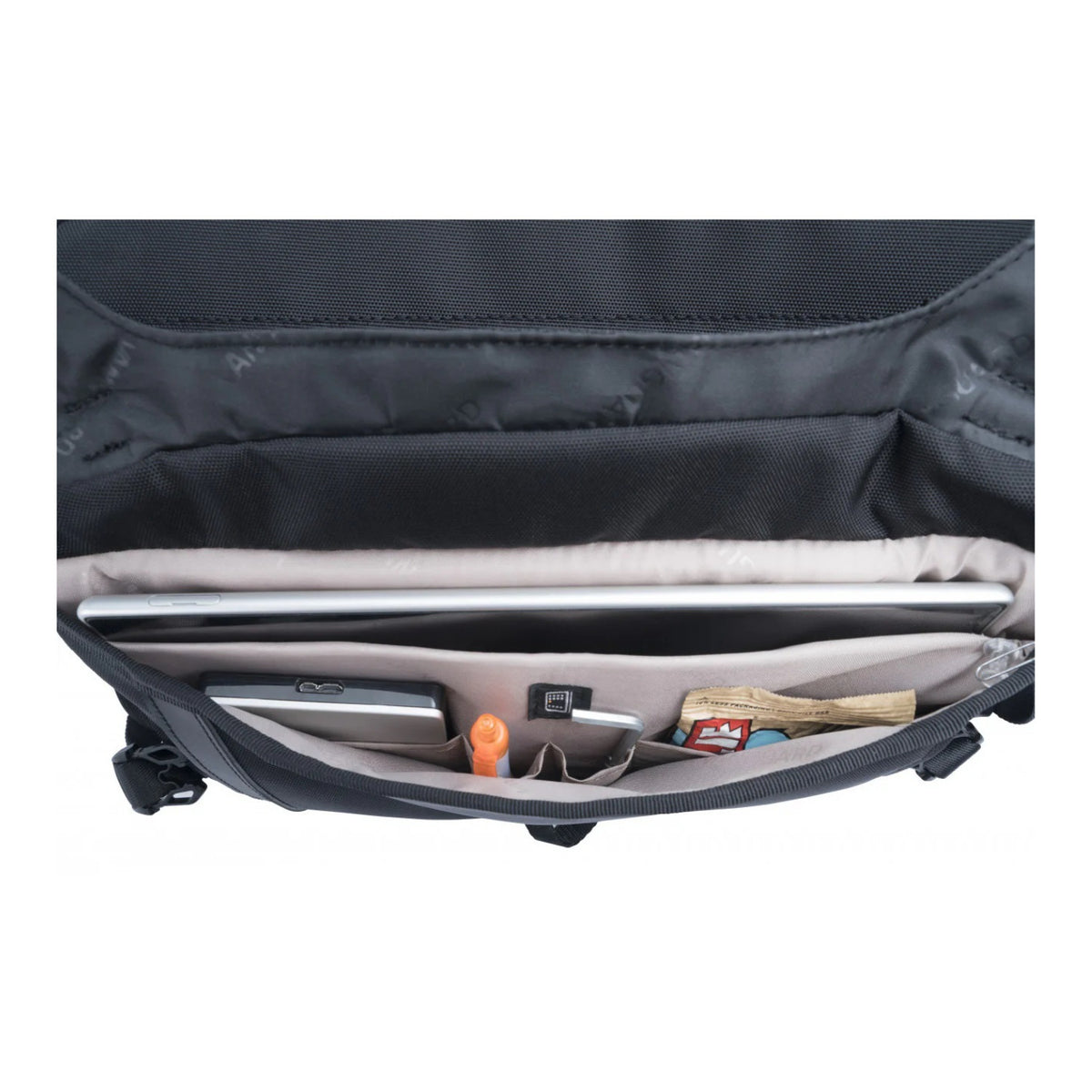 VANGUARD VEO GO34M BK Shoulder Bag for Cameras, Weather-Resistant with Padded Protection (Black)