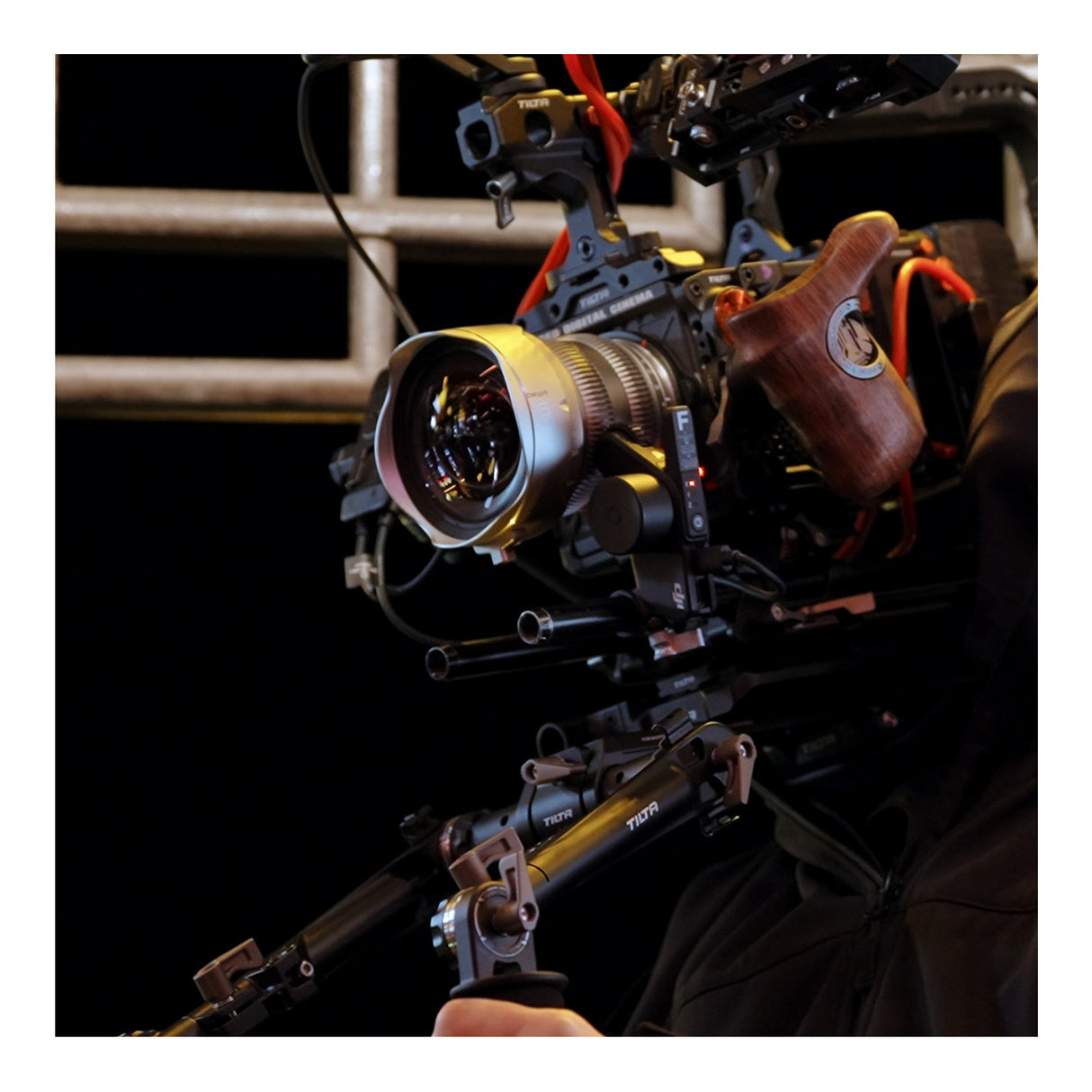 CHIOPT AURA 16mm T2.2 Cinema Lens (Leica L-Mount) Full-Frame with Cine Prime and Manual Focus