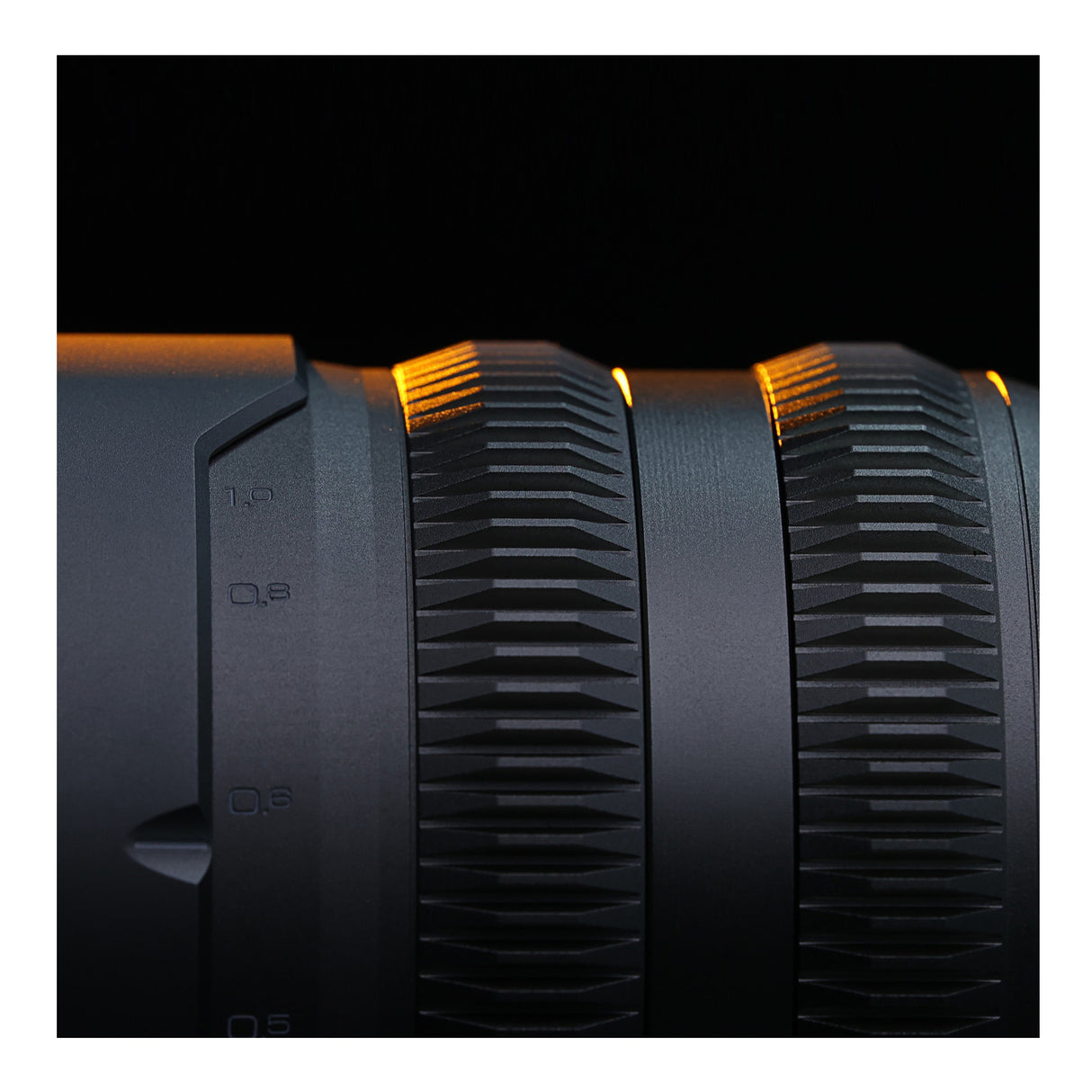CHIOPT AURA 35mm T1.5 Cinema Lens (Leica L) Full-Frame with Superfast Aperture and Low Distortion