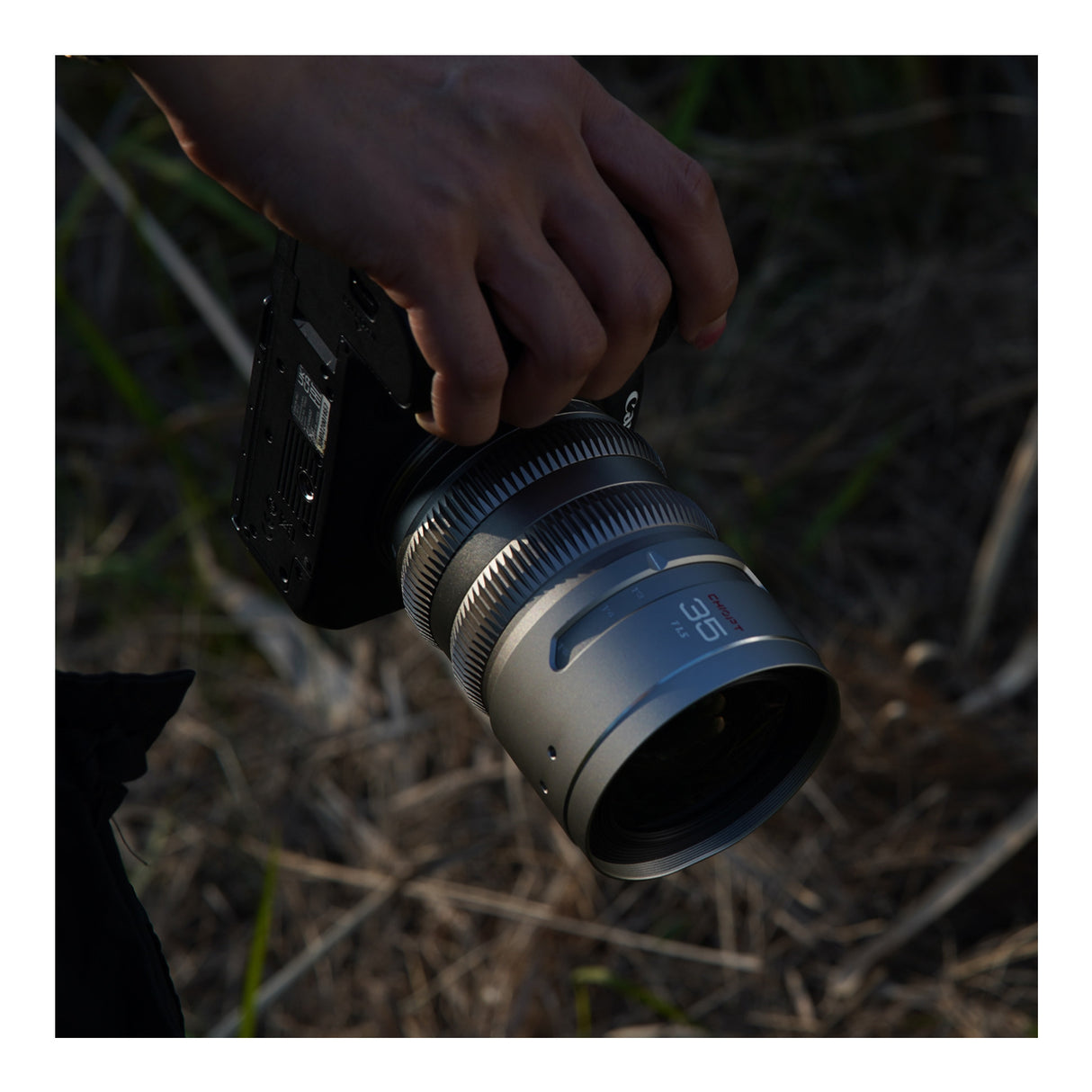 CHIOPT AURA 35mm T1.5 Cinema Lens (Sony E) Full-Frame with Superfast Aperture and Low Distortion