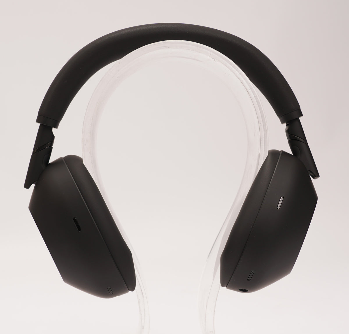 Sony WH-1000XM6 Wireless Noise-Canceling Headphones with QN3 Processor (Black) (Used)