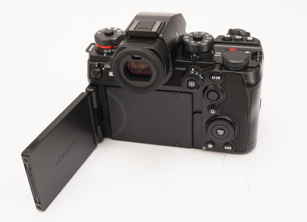 Panasonic LUMIX S1II Full-Frame Mirrorless Camera  24.1MP Partially Stacked CMOS Sensor (Used)
