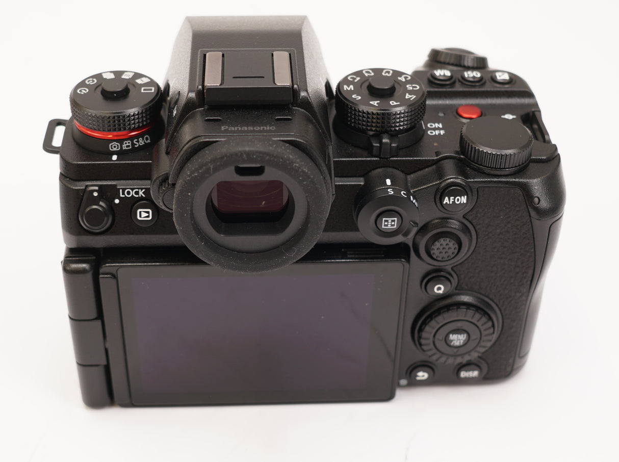 Panasonic LUMIX S1II Full-Frame Mirrorless Camera  24.1MP Partially Stacked CMOS Sensor (Used)