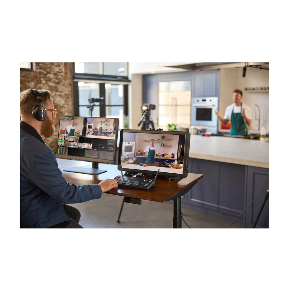RODE RODECaster All-in-One Video and Audio Production Studio Console (Open Box)