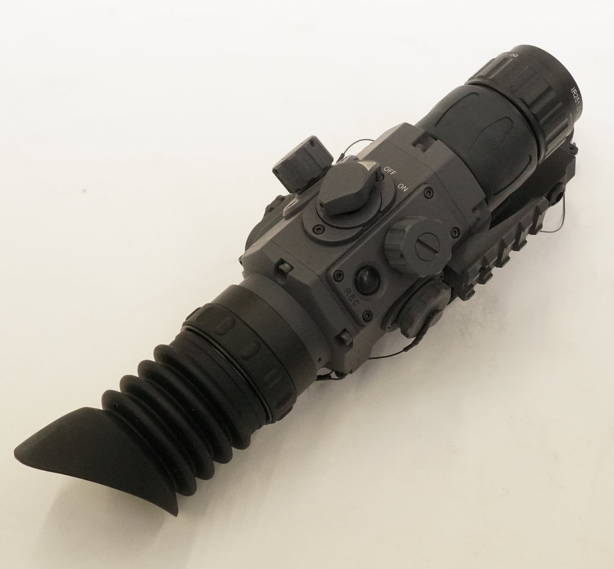 Armasight Contractor 320 3-12x25 Thermal Weapon Sight with ArmaCore 320 Thermal Core (Gray) ( Used)