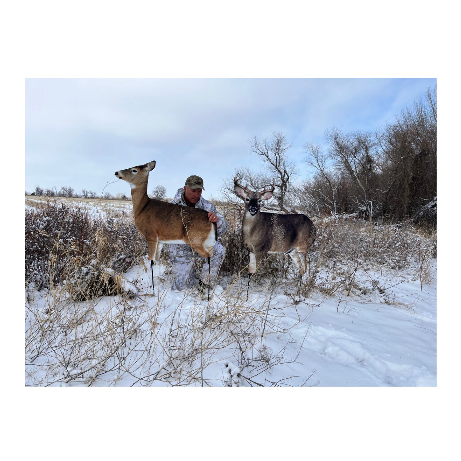 Montana Decoy Dream Team Buck and Doe - Thumbnail 3