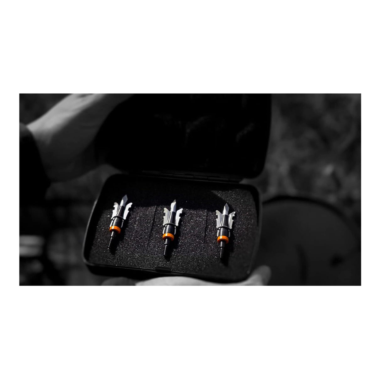Wasp SharpShooter 100-Grain Fixed-Blade Broadhead Arrow (6-Pack) with Case