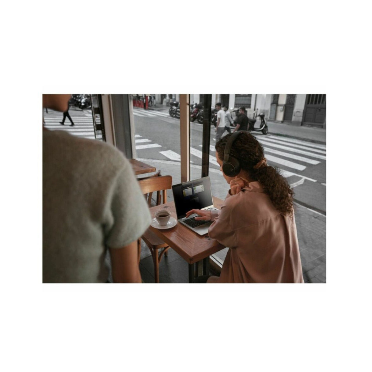 HP EliteBook 840 G6 14-inch FHD, Intel i7-8665U, 32GB RAM, 512GB SSD, Win 11 Pro