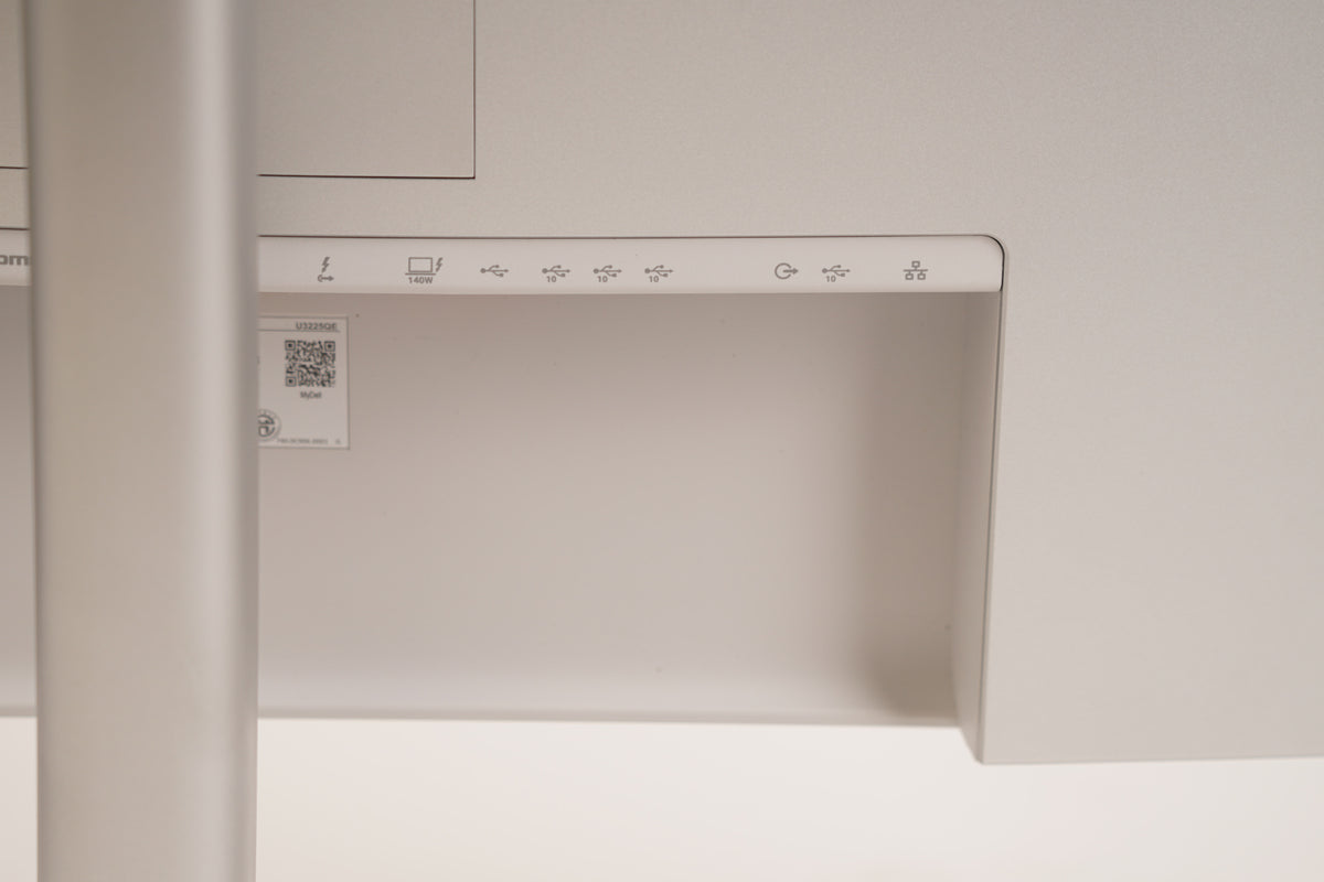 Dell UltraSharp 32 4K Thunderbolt Hub Monitor - U3225QE (Used)