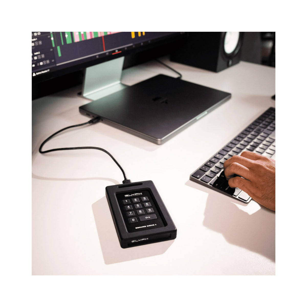 SecureDrive Plus Keypad, Bus-powered, USB-Micro B / USB-C