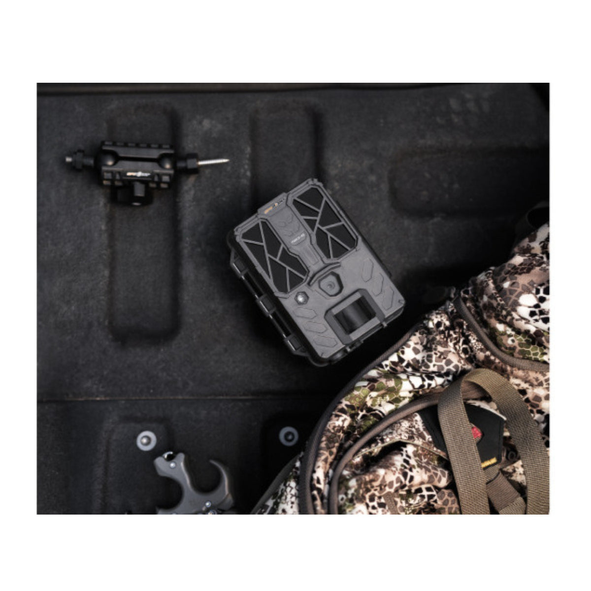 SPYPOINT Force 48 Trail Camera, 48MP Photo 720p Video Bundle