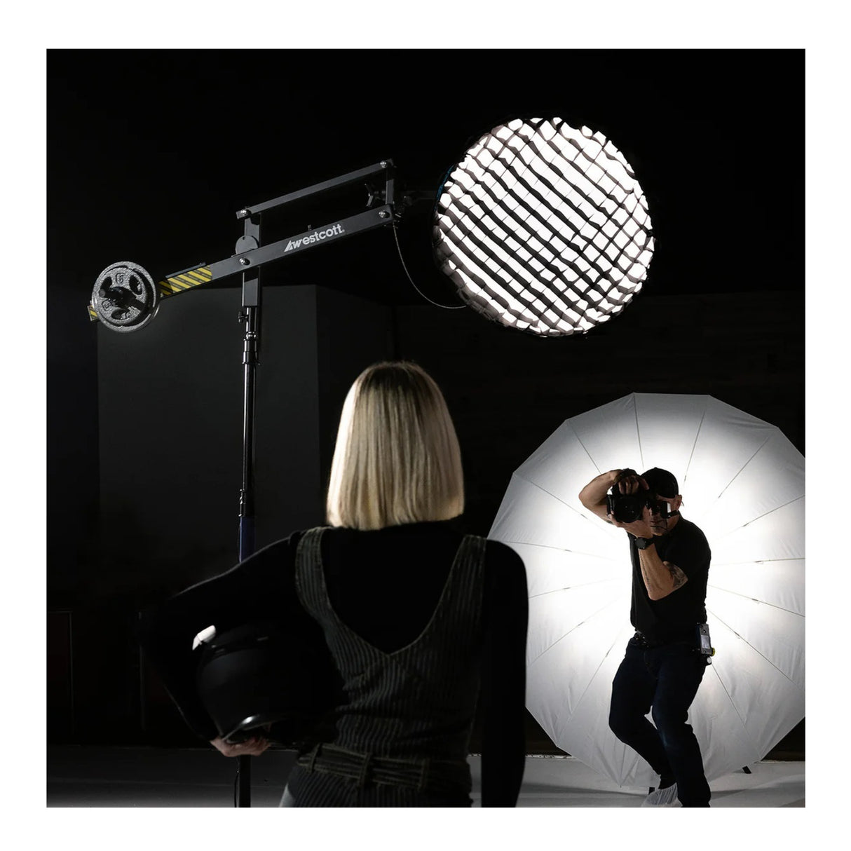 Westcott FJ800 800W Touchscreen Strobe with FJ Pro AC and DC Battery Bundle