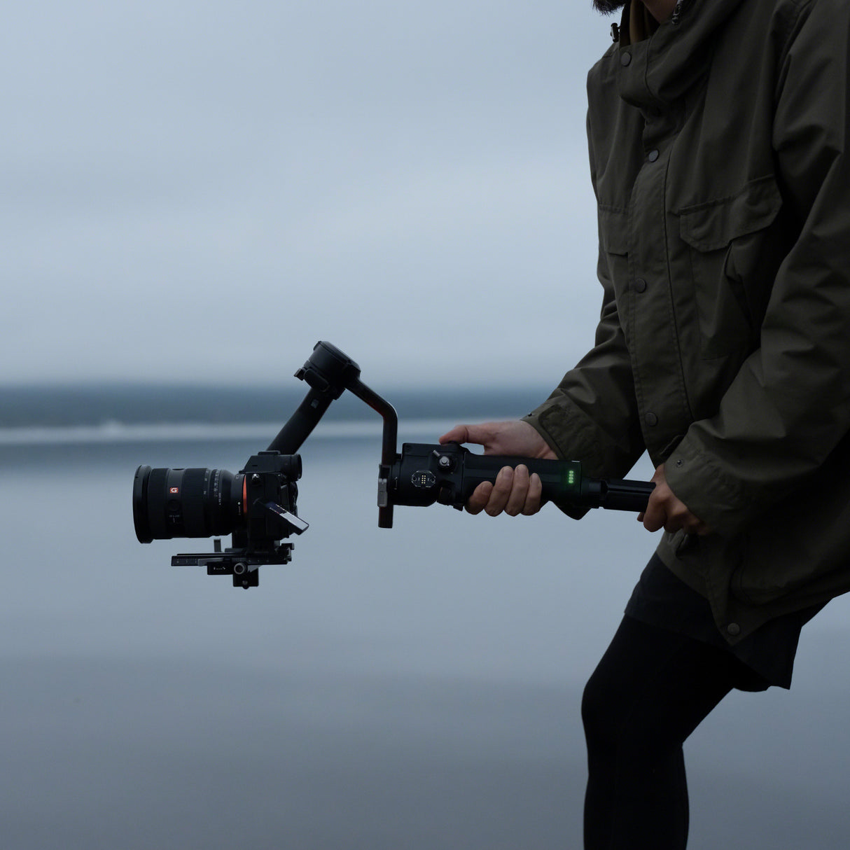 Sony Alpha 7V Full-frame Mirrorless Camera with 28-70mm m2 Lens