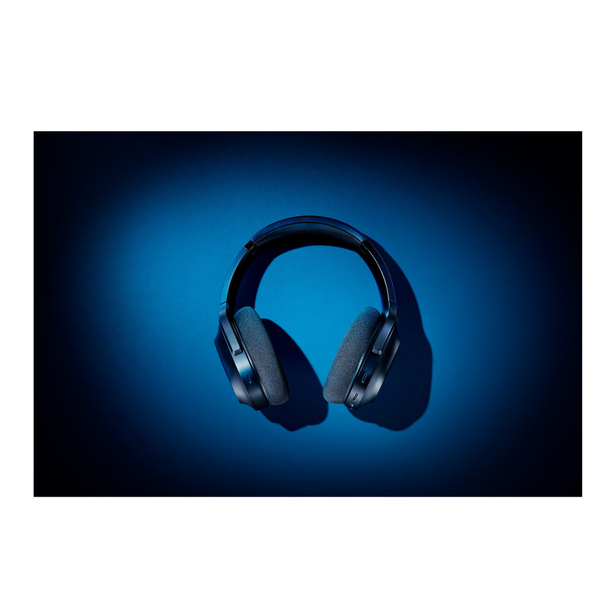 Razer Barracuda Wireless Gaming Headset with Dual Wireless and THX Spatial Audio (Open Box)