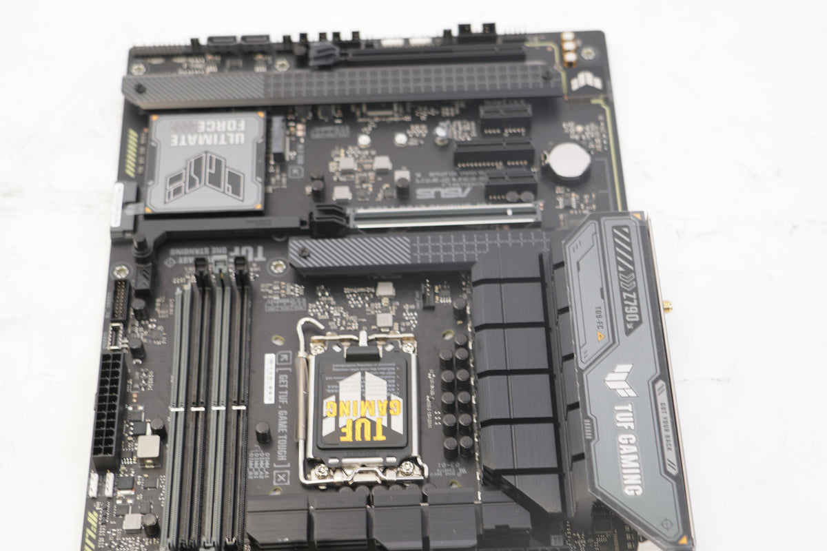 ASUS TUF GAMING Z790-PLUS WIFI LGA 1700 ATX Gaming Motherboard