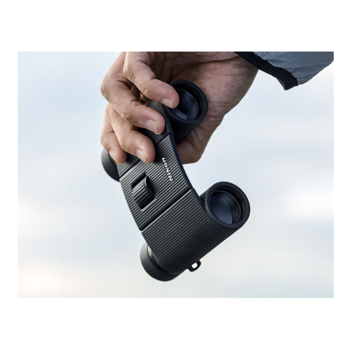 Nikon Trailblazer II 8x25mm Waterproof Roof Prism Binoculars (Black)