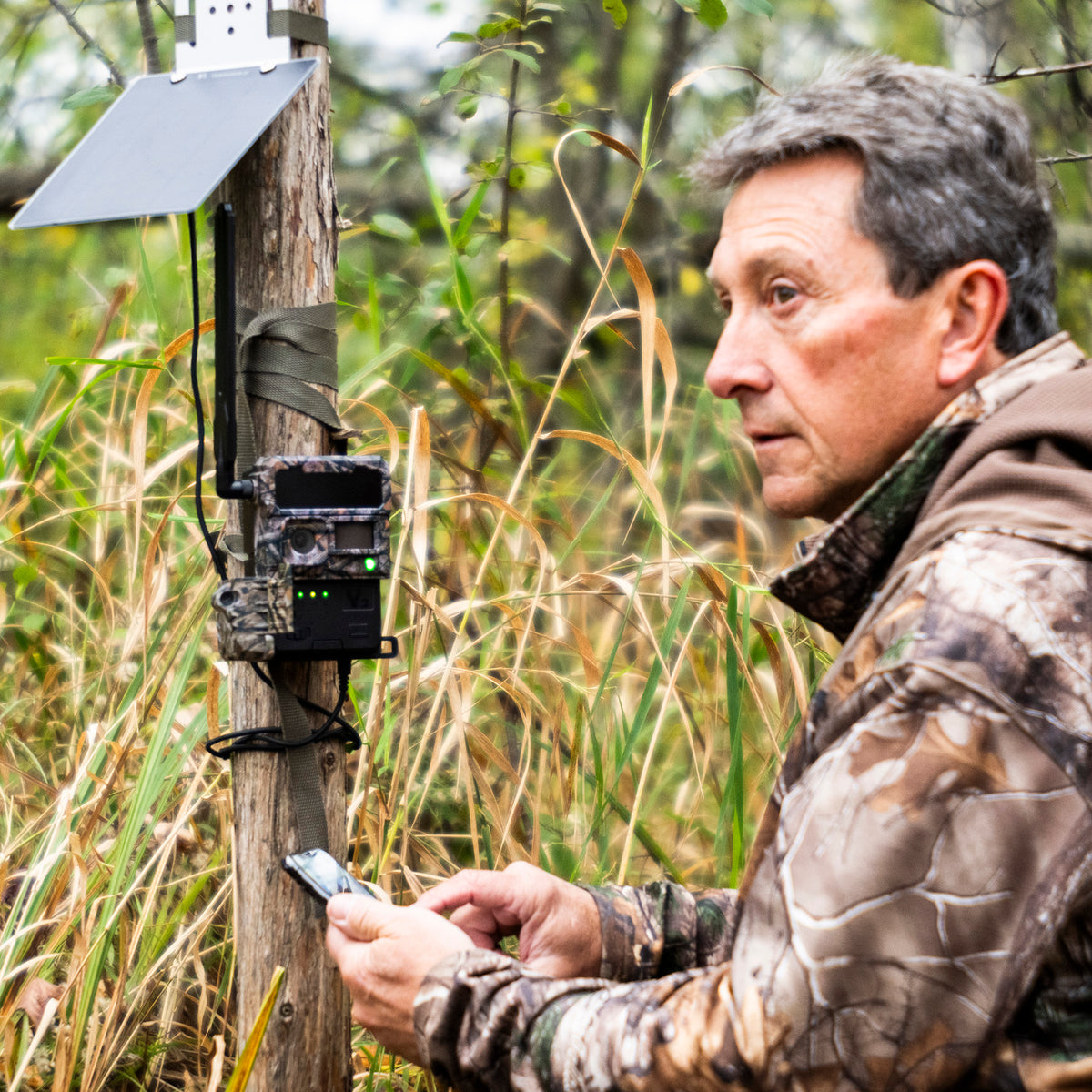 Yellowstone Y2 4G-LTE Cellular Trail Camera (6-Pack) Bundle with Accessories