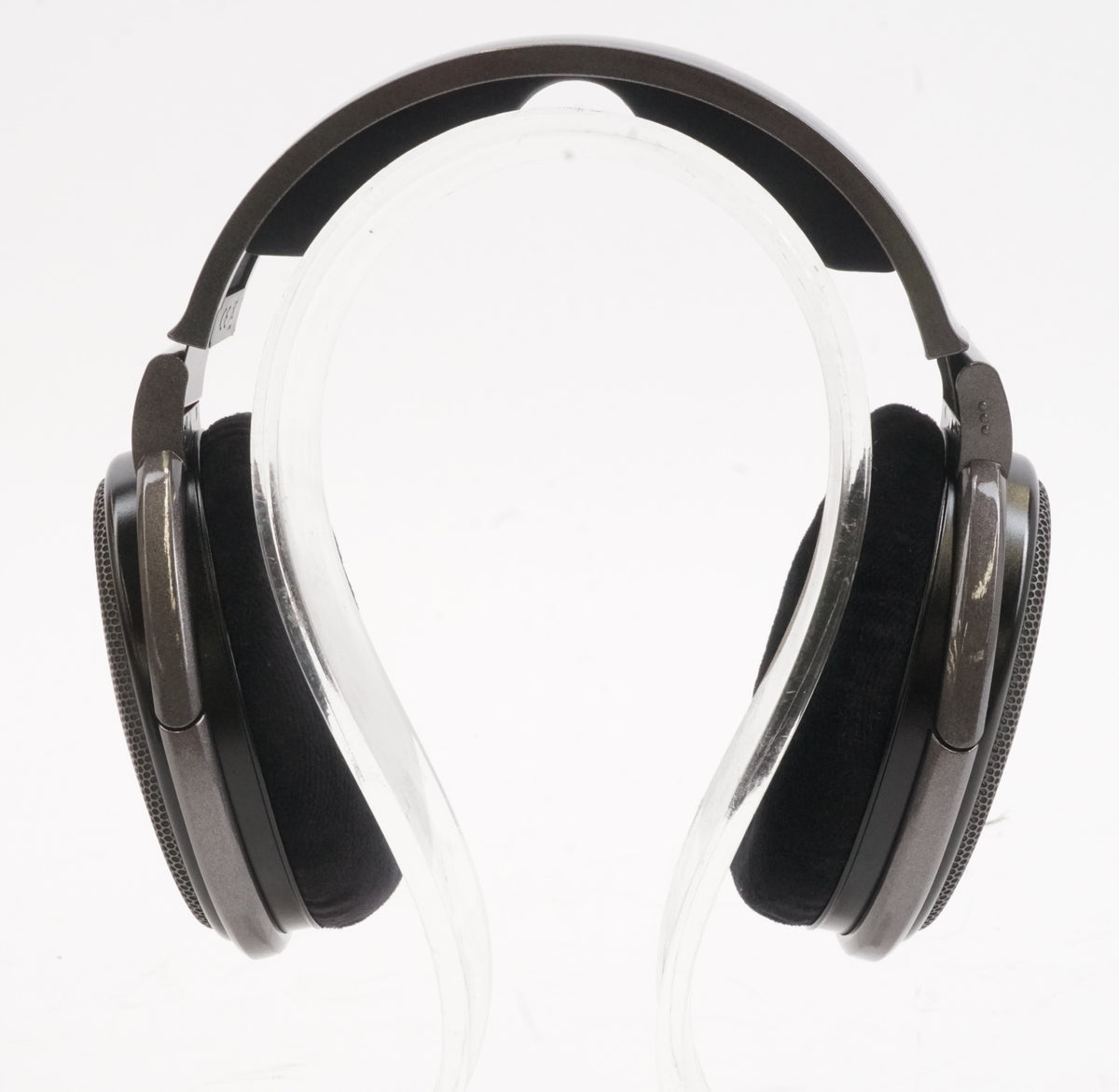 Sennheiser HD 650 Open Back Audiophile Headphones with Detachable Cable (Used)
