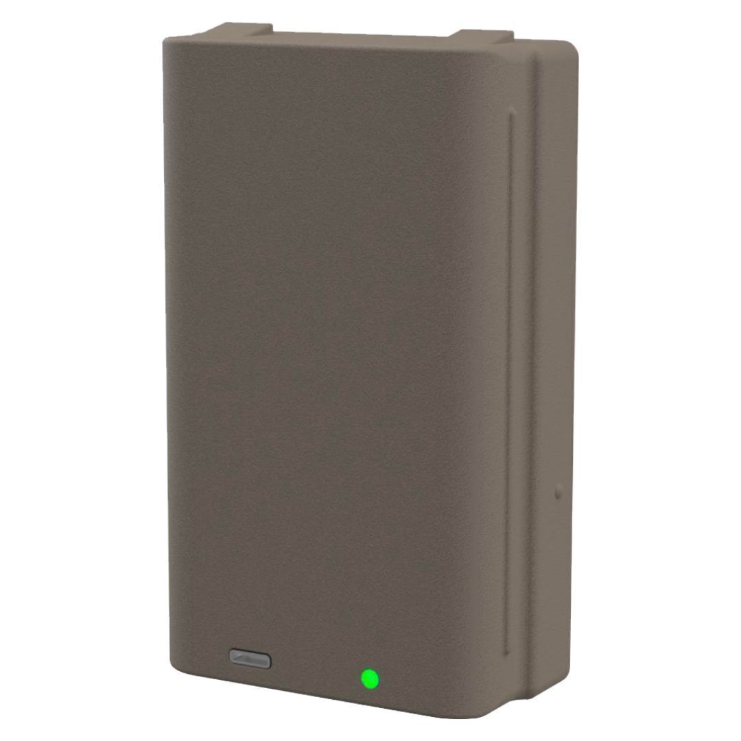 Stealth Cam FieldMax Max-Pak Lithium Battery Cartridge (4-Pack) with Memory Card Reader Bundle