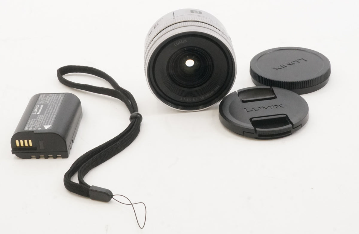 LUMIX S9 S 18-40mm Lens Kit - Black and Silver (DC-S9NSB9) (Used)