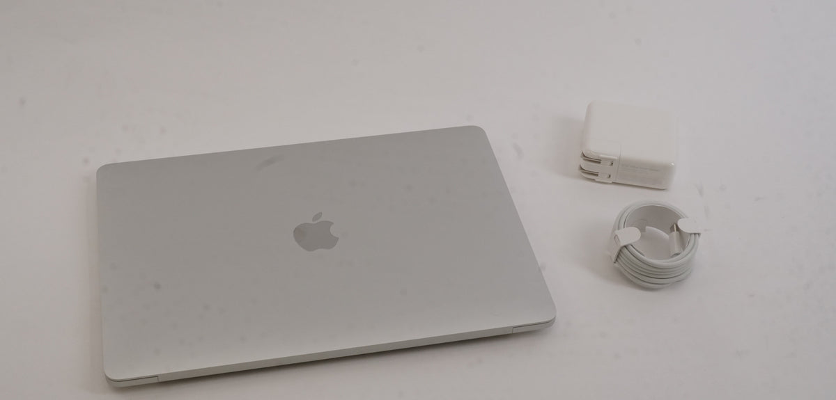 Apple MacBook Pro 13.3-Inch Laptop M2 Chip 24GB Memory 1TB SSD (Silver) (Used)