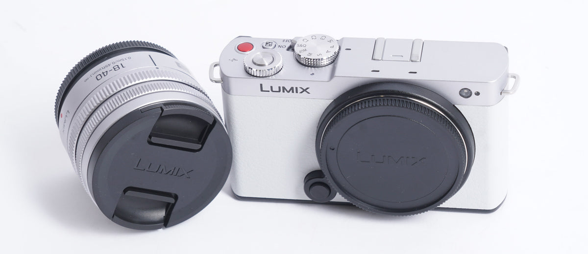 LUMIX S9 S 18-40mm Lens Kit - White and Silver (DC-S9NWA9) (Used)